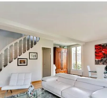 Naz Apartman Sekerpinari
